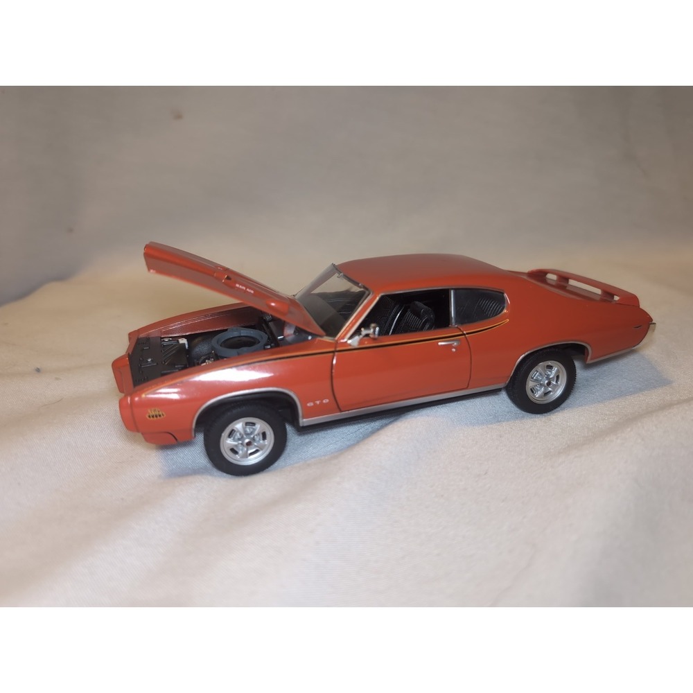 Welly 1969 PONTIAC GTO JUDGE 7.5" Orange DIECAST CAR  22501 7 Open Doors